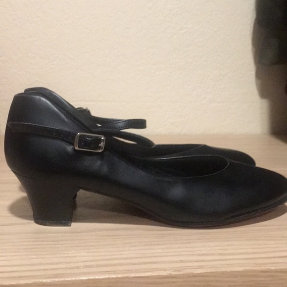 SOLD 🎈 Capezio dance shoes size 7N - Picture 7 of 8